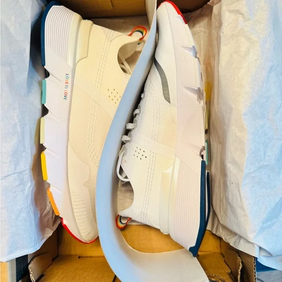 NEW IN BOX Sorel Women's White Kinetic Rush Pride “love is love” 8.5 - Picture 10 of 10